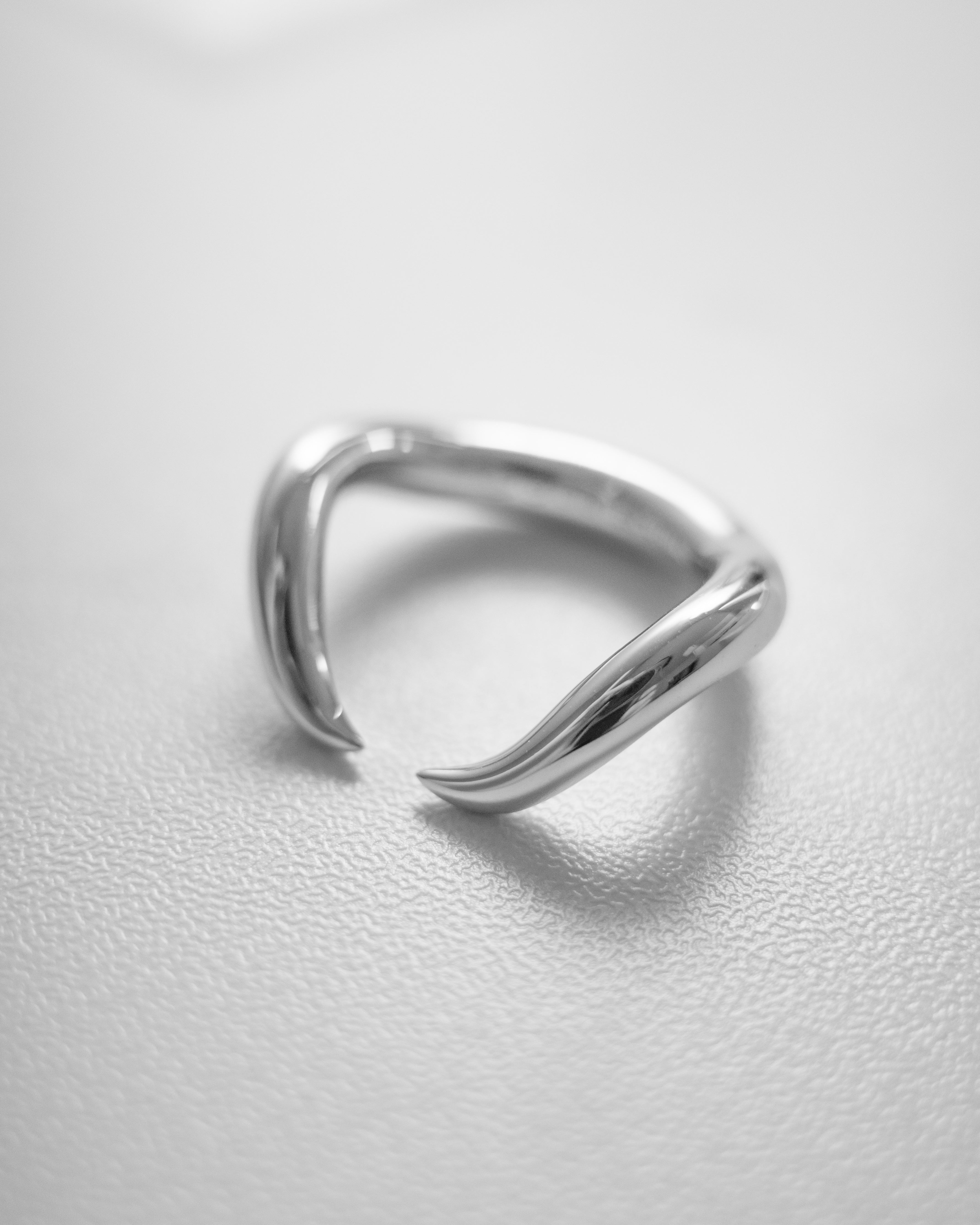 【STING925】 SR_111 RING Oxidized Silver Stingray Stacking Ring For Sale | Paxton Gate